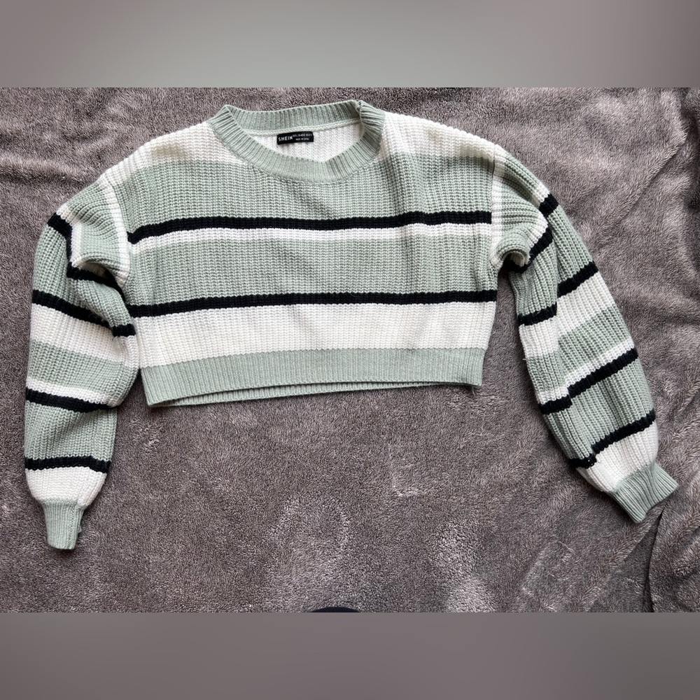 SHEIN Crop Top Knit Sweater in White and Light Green
